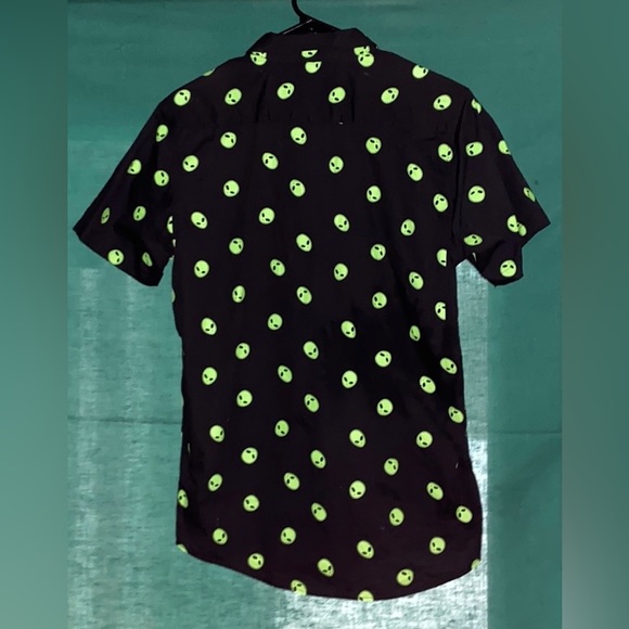 Molokai Surf 👽 Alien Men’s Button Down Shirt Size M - Picture 2 of 3